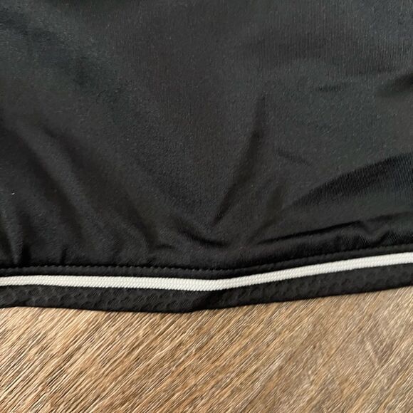 Under Armour Wome's Knit Shorts- Size 3X - Picture 6 of 8